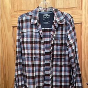 Women’s Black and Red Plaid Shirt